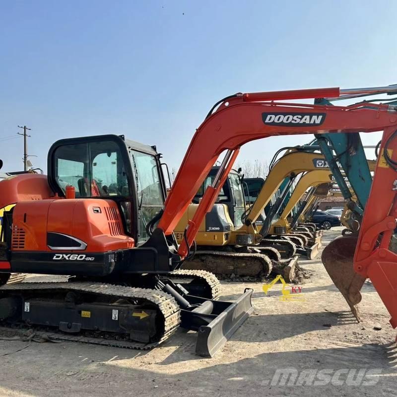 Doosan DX 60-9 C Pelle sur chenilles