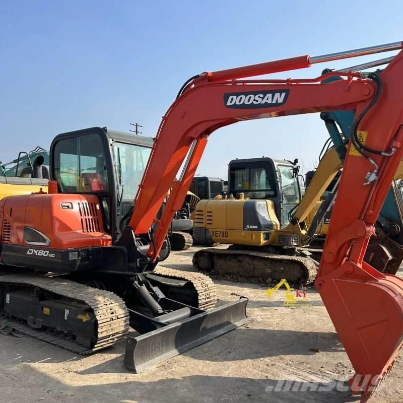 Doosan DX 60-9 C Pelle sur chenilles