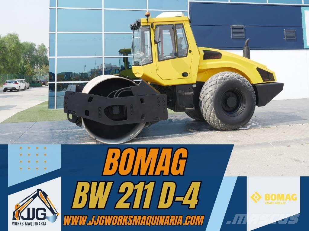 Bomag BW 211 D-4 Rouleaux tandem