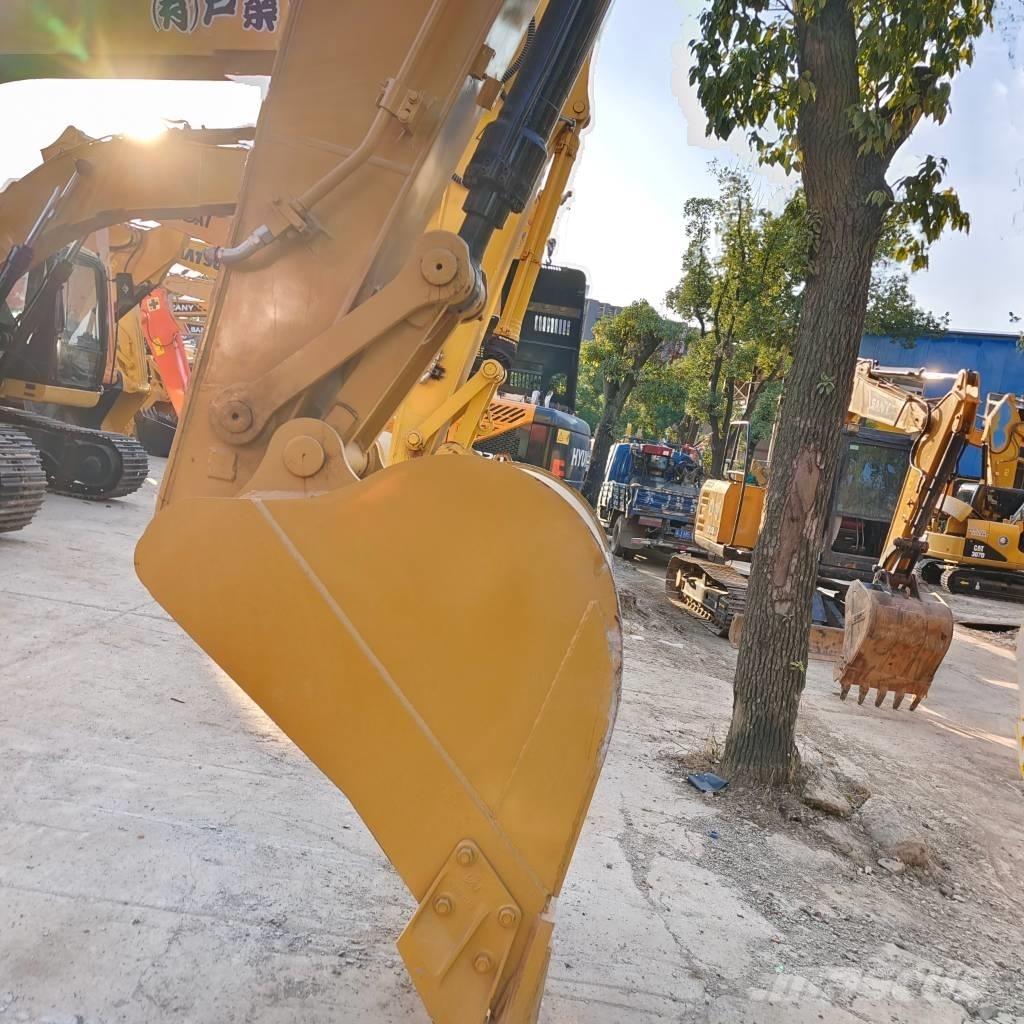 CAT 320 D Pelle sur chenilles