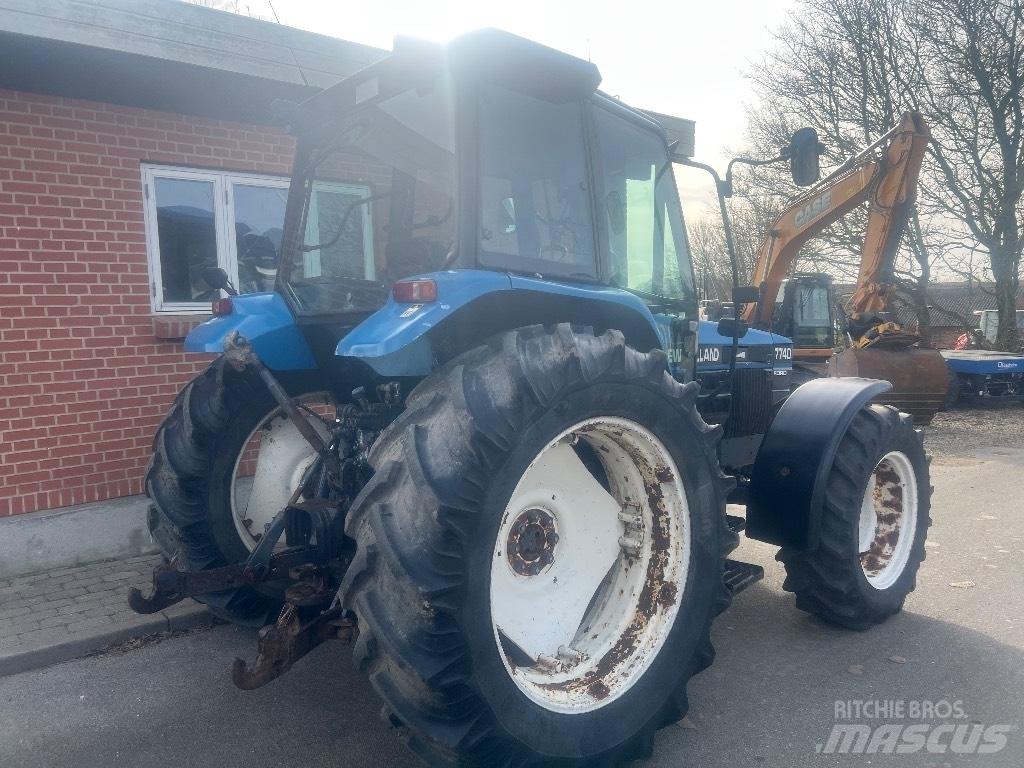 New Holland 7740 Tracteur