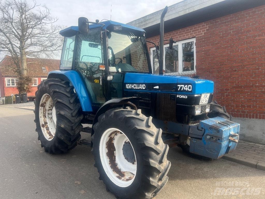 New Holland 7740 Tracteur