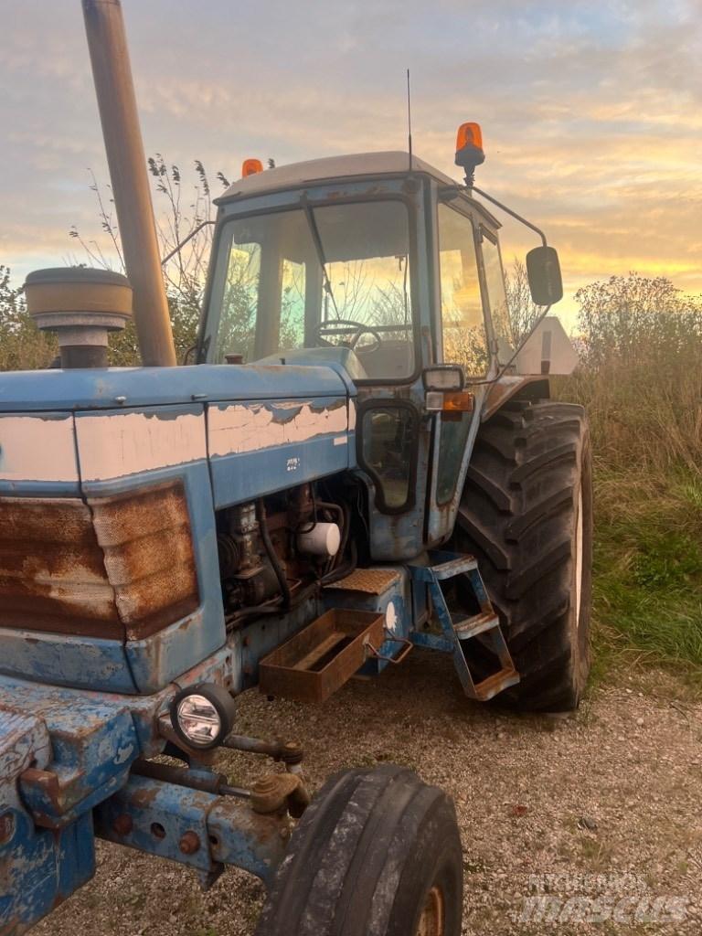Ford TW 15 Tracteur