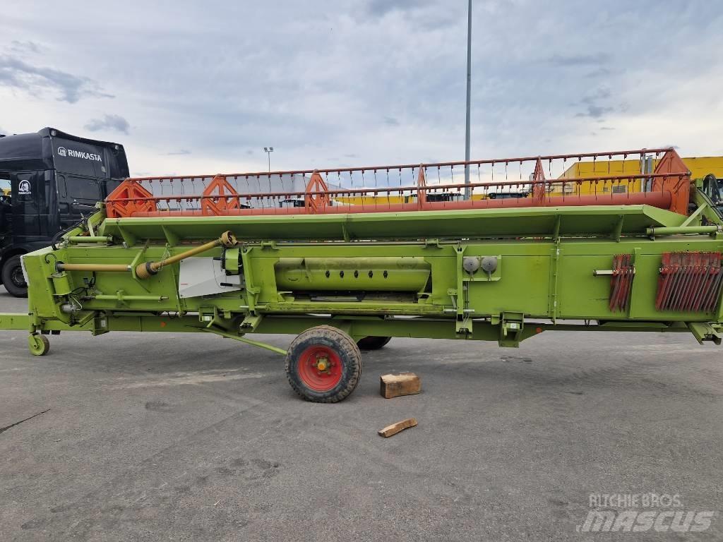 CLAAS Lexion 660 Moissonneuse batteuse
