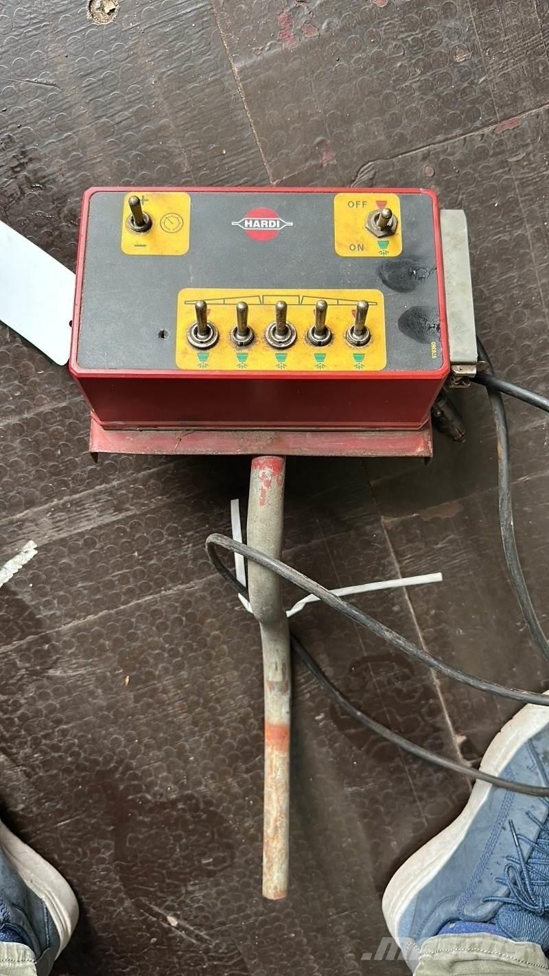 Hardi TZY 2400 Pulvérisateurs traînés