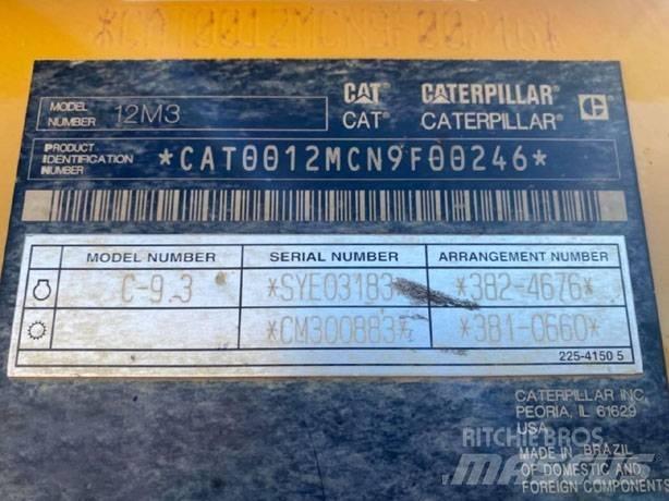 CAT 12 M 3 Niveleuse