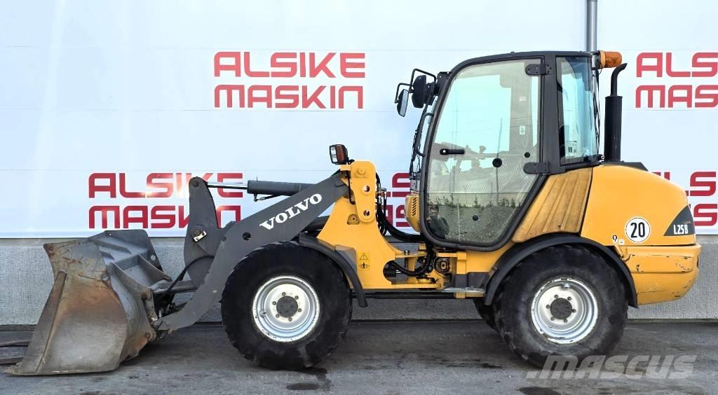 Volvo L 25 B Chargeuse sur pneus