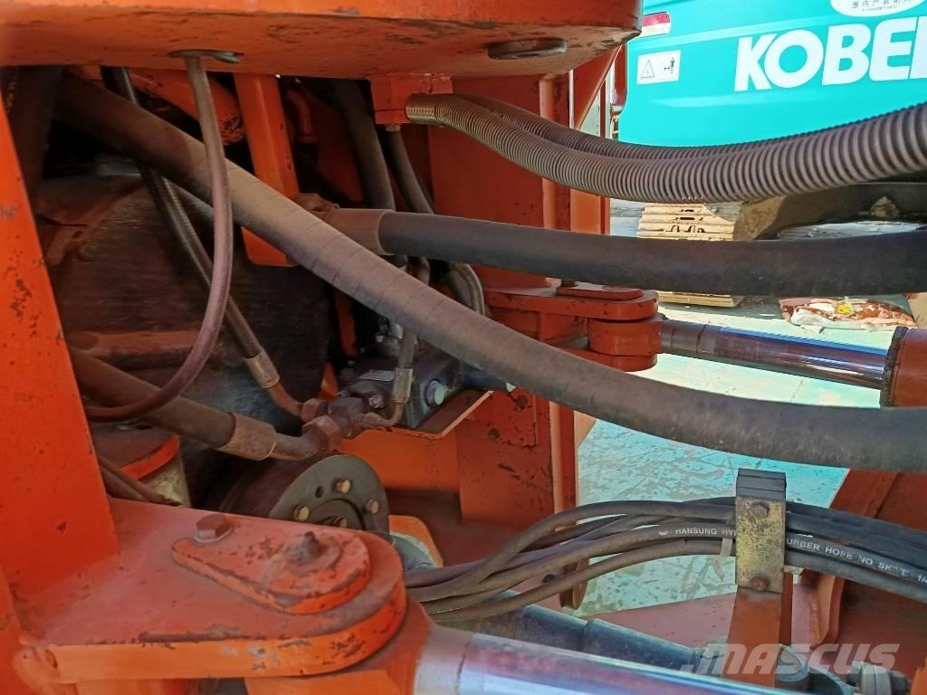 Doosan DL 505 Chargeuse sur pneus