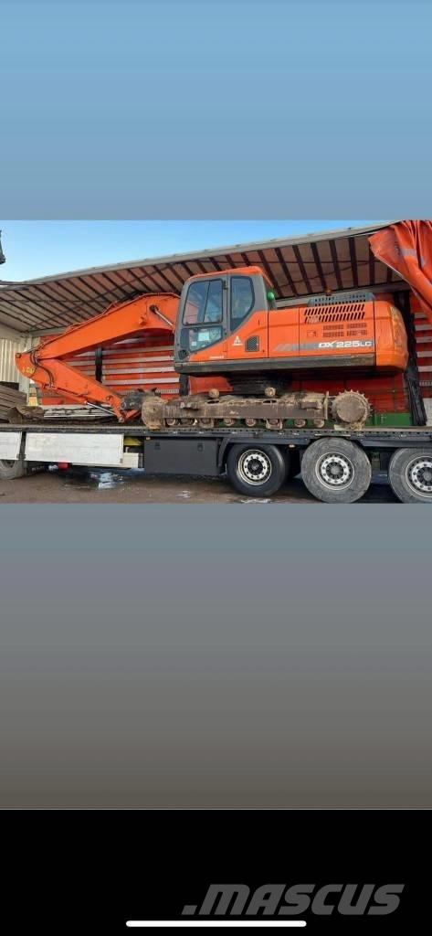 Develon DX 225 LC-7 Pelle sur chenilles