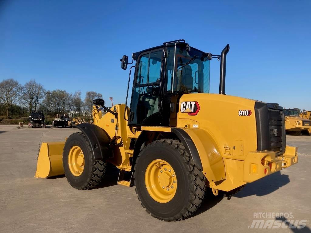 CAT 910 Chargeuse sur pneus