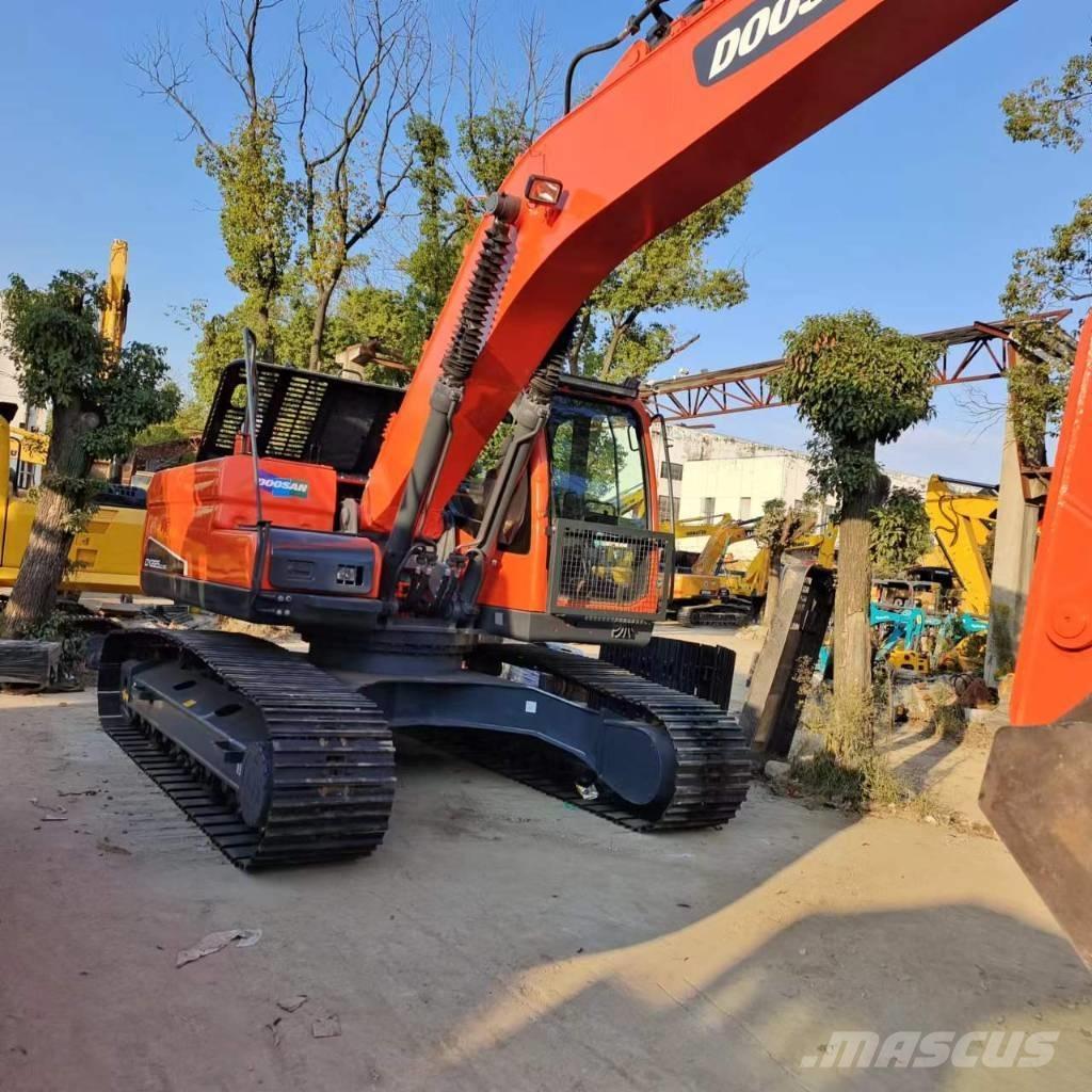 Doosan DX 225 LC Pelle sur chenilles