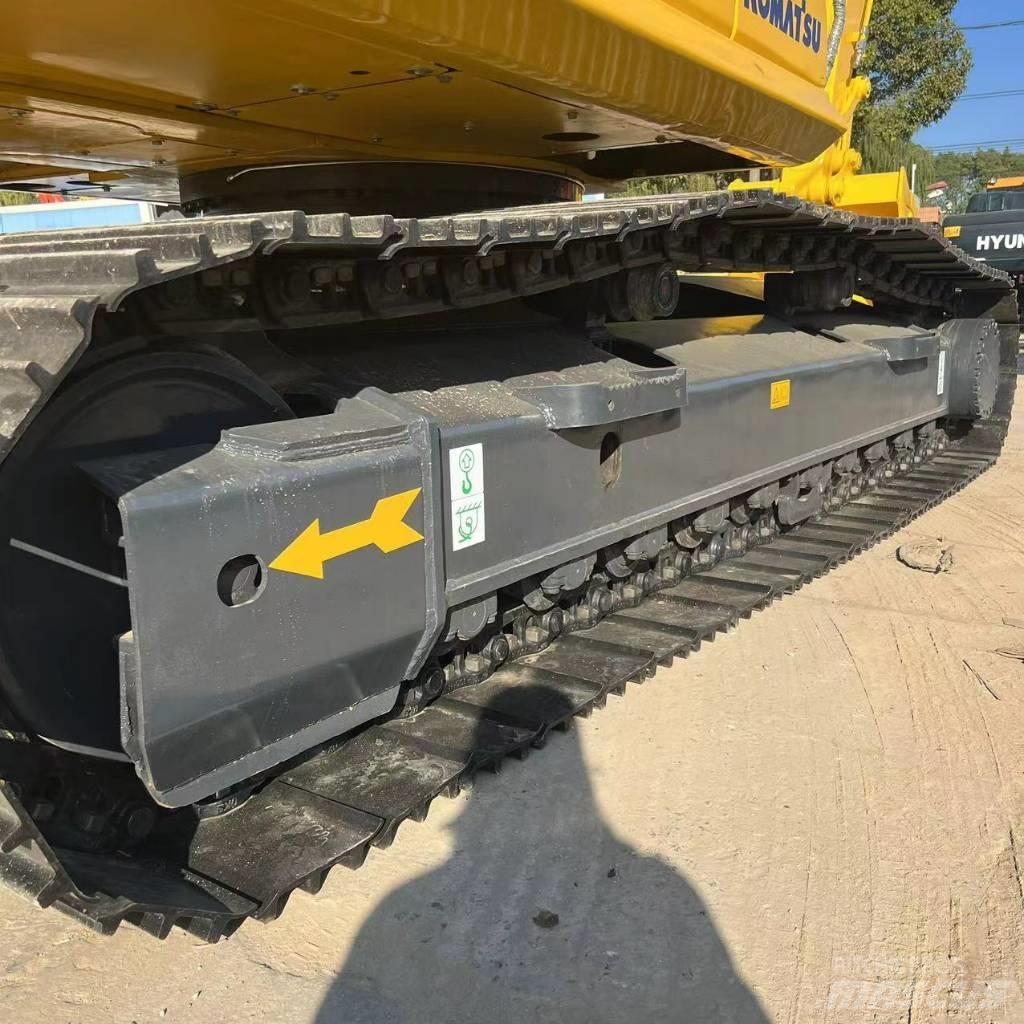 Komatsu PC240LC-8 Mini pelle < 7t