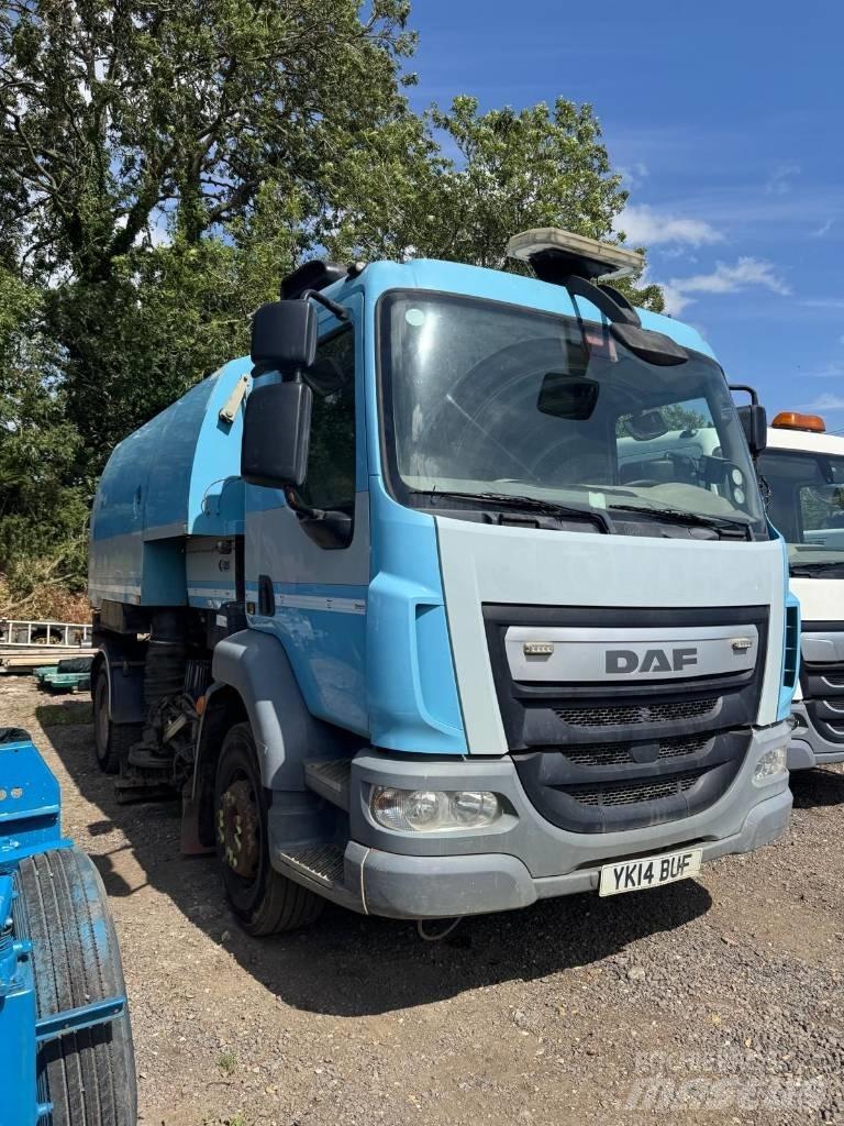 DAF LF 220 Camion balayeur