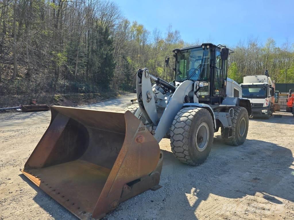 CAT 926M Chargeuse sur pneus