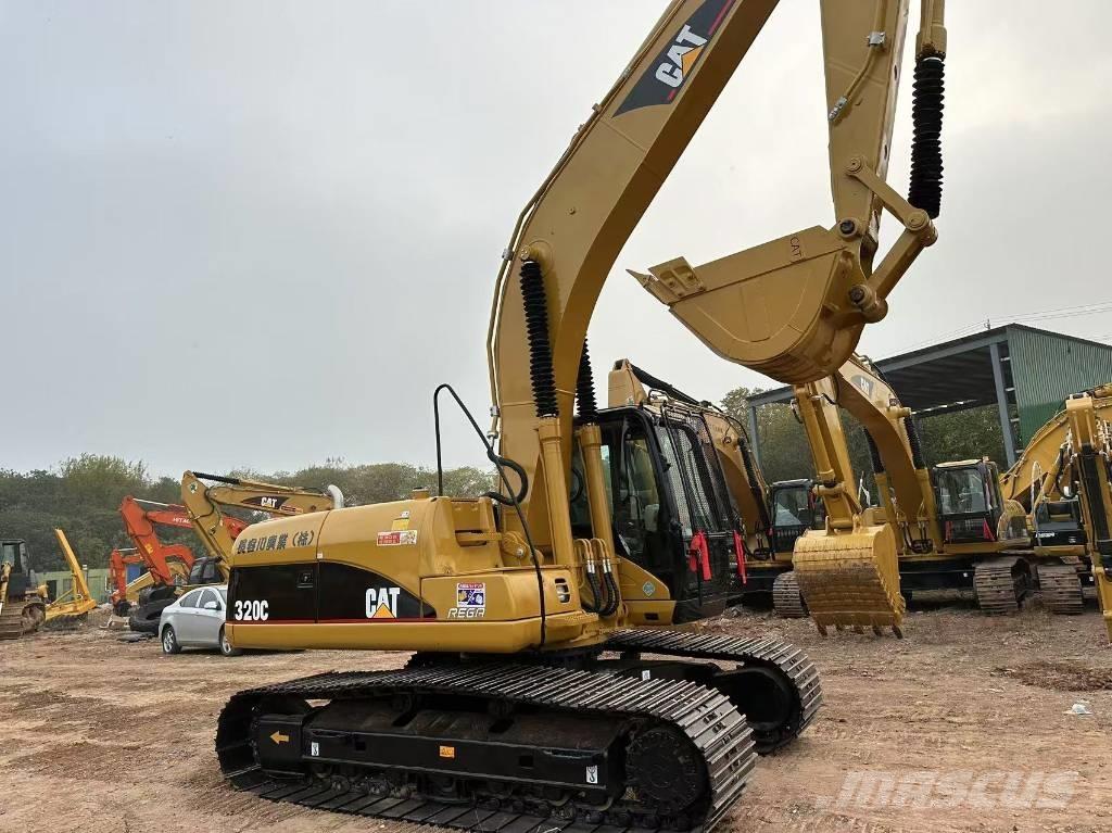 CAT 320C Pelle sur chenilles