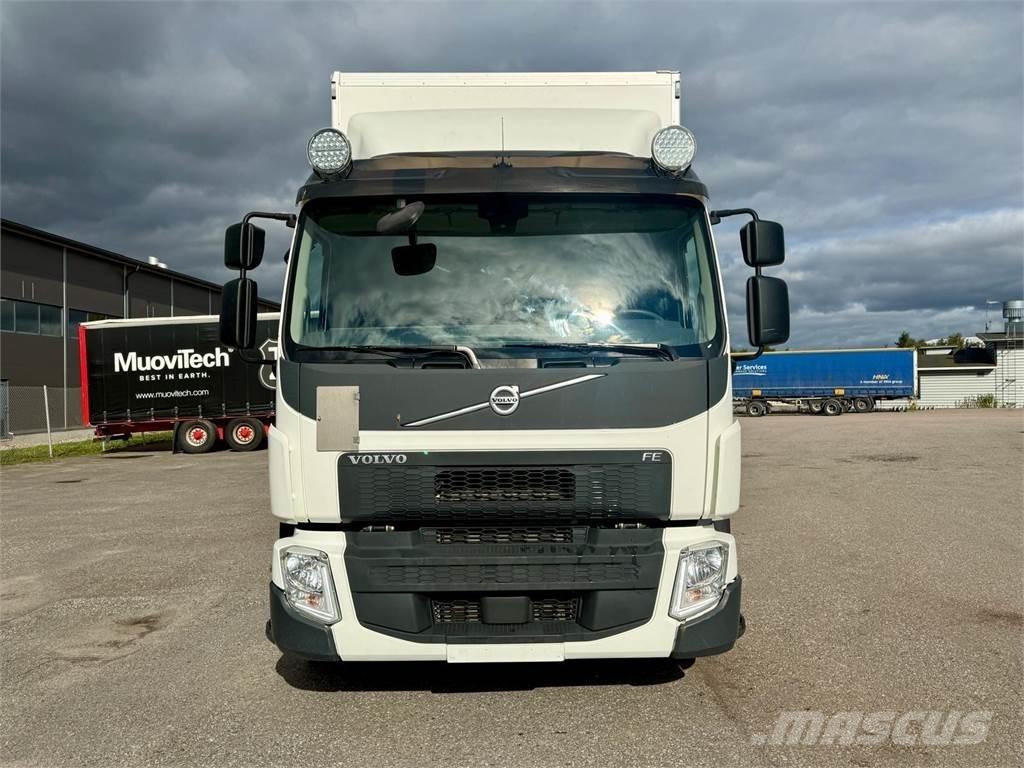 Volvo FE320 4x2 Camion Fourgon