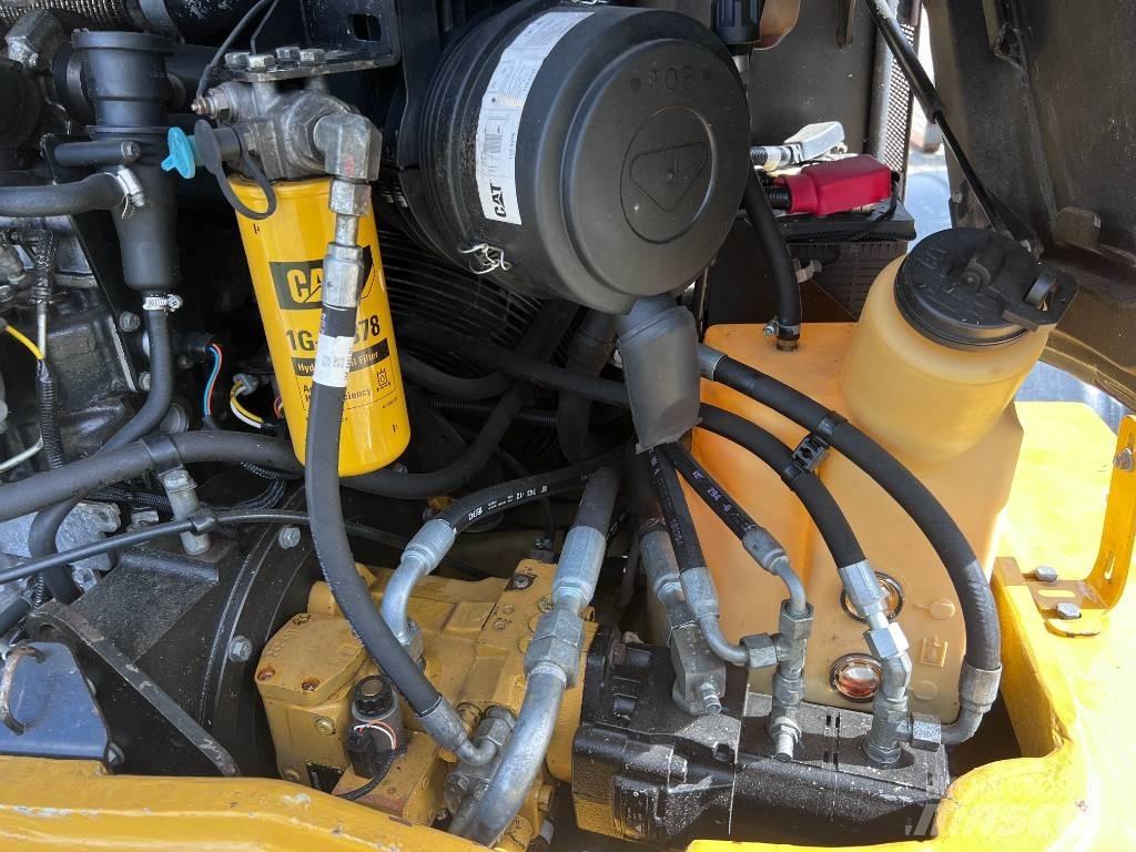 CAT 908 H Chargeuse sur pneus