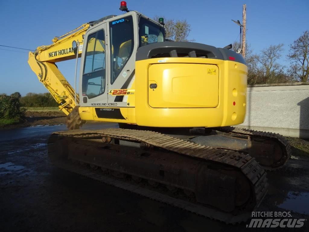 Kobelco SK 235 Pelle sur chenilles
