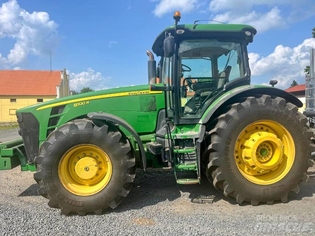 John Deere 8320 R Tracteur