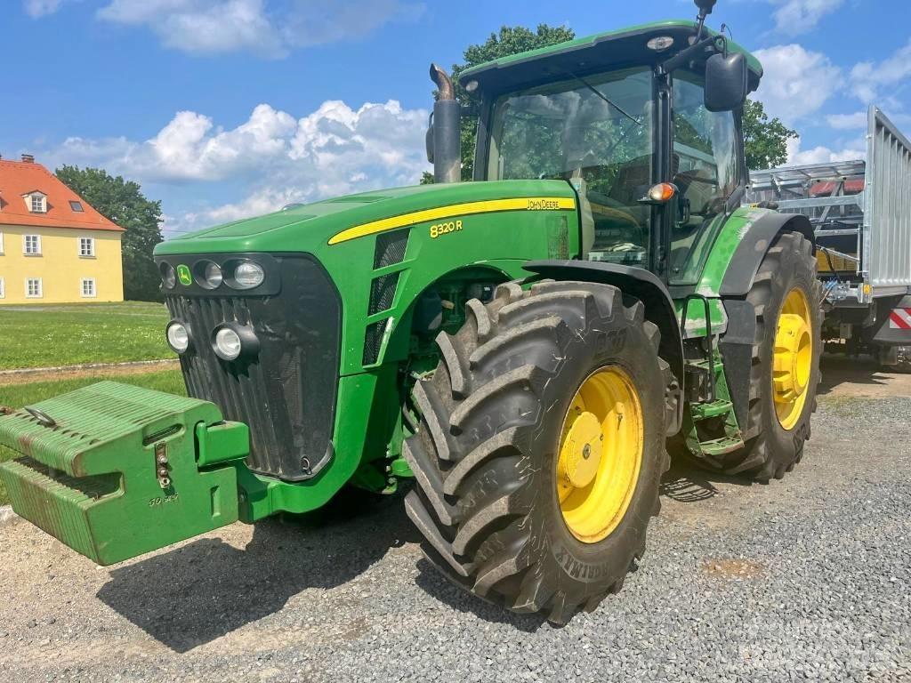 John Deere 8320 R Tracteur