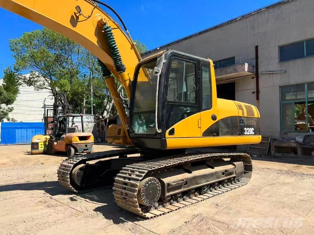 CAT 320 C L Pelle sur chenilles