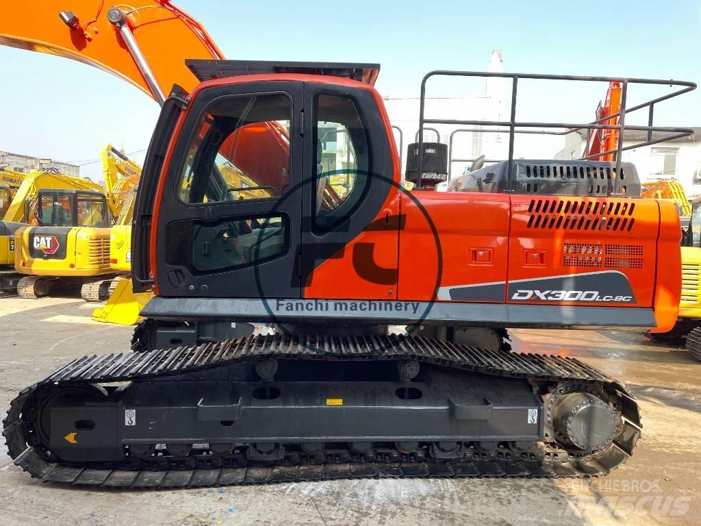 Doosan DX300 Pelle sur chenilles