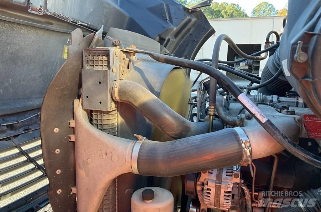 Sterling L 9500 Autre camion