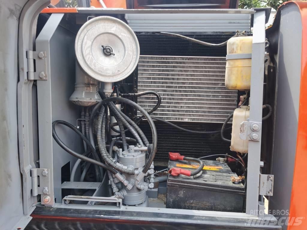 Hitachi EX 120-5 Pelle sur chenilles