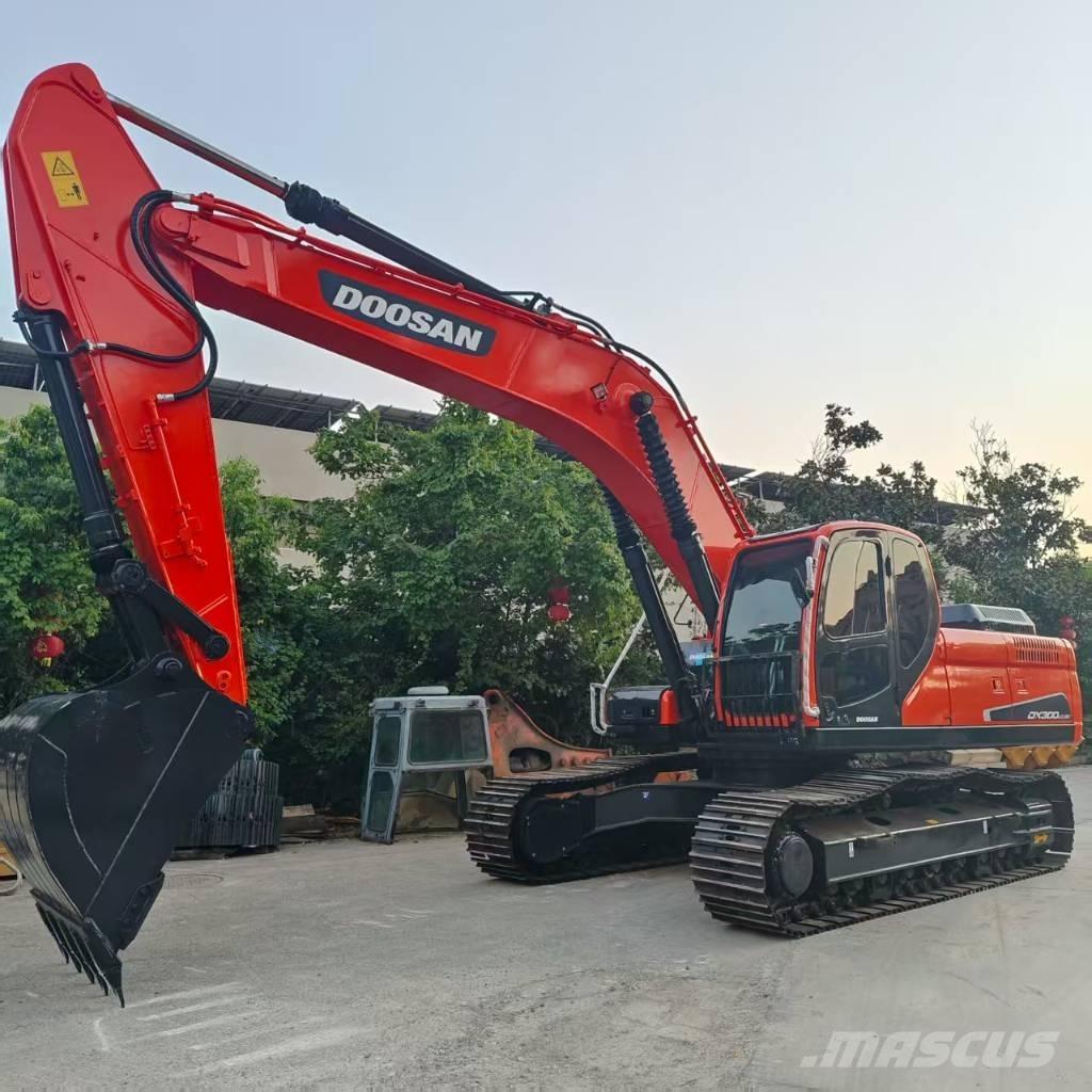 Doosan DX 300 Pelle sur chenilles