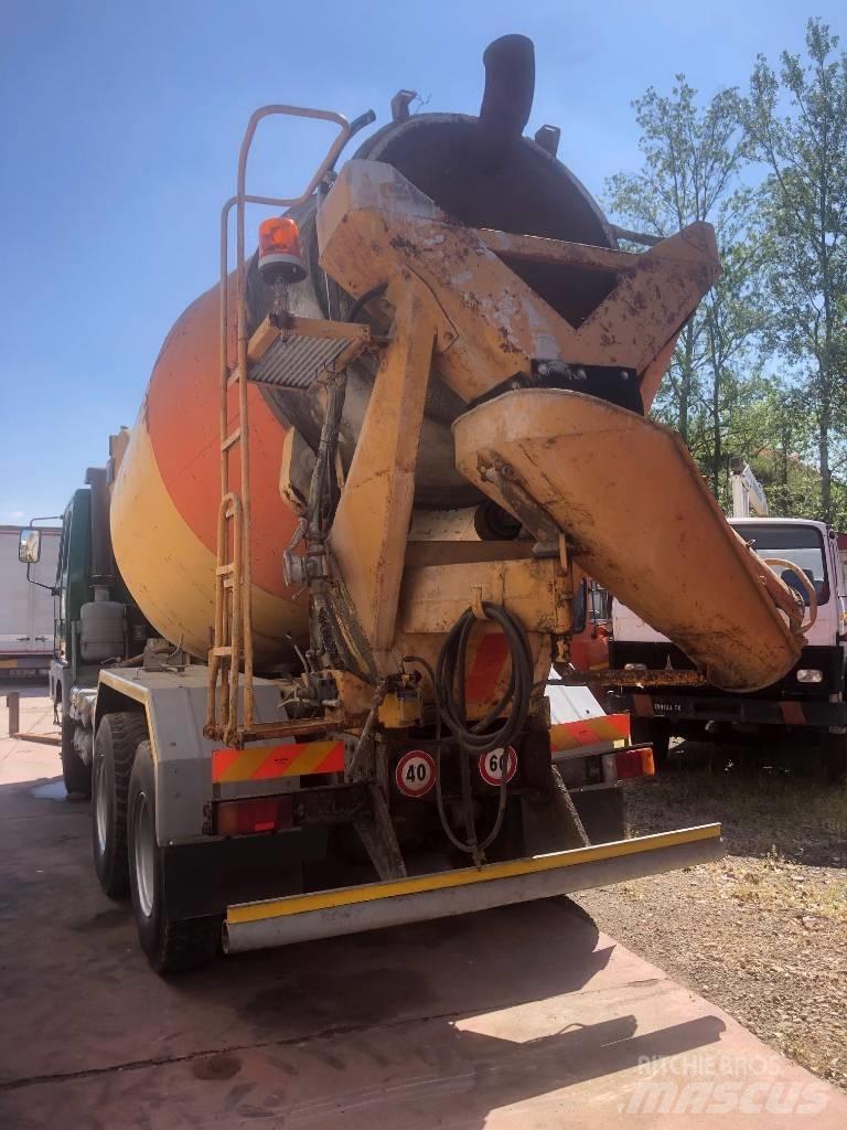 Astra HD 6 64.26 Camion malaxeur