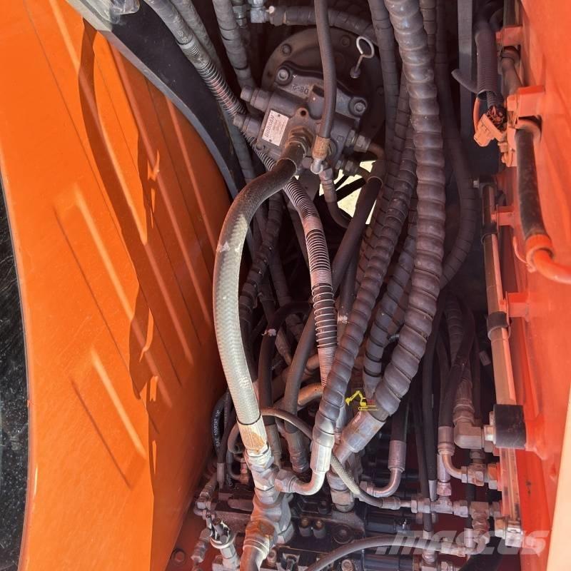 CAT 75-9c Pelle sur chenilles