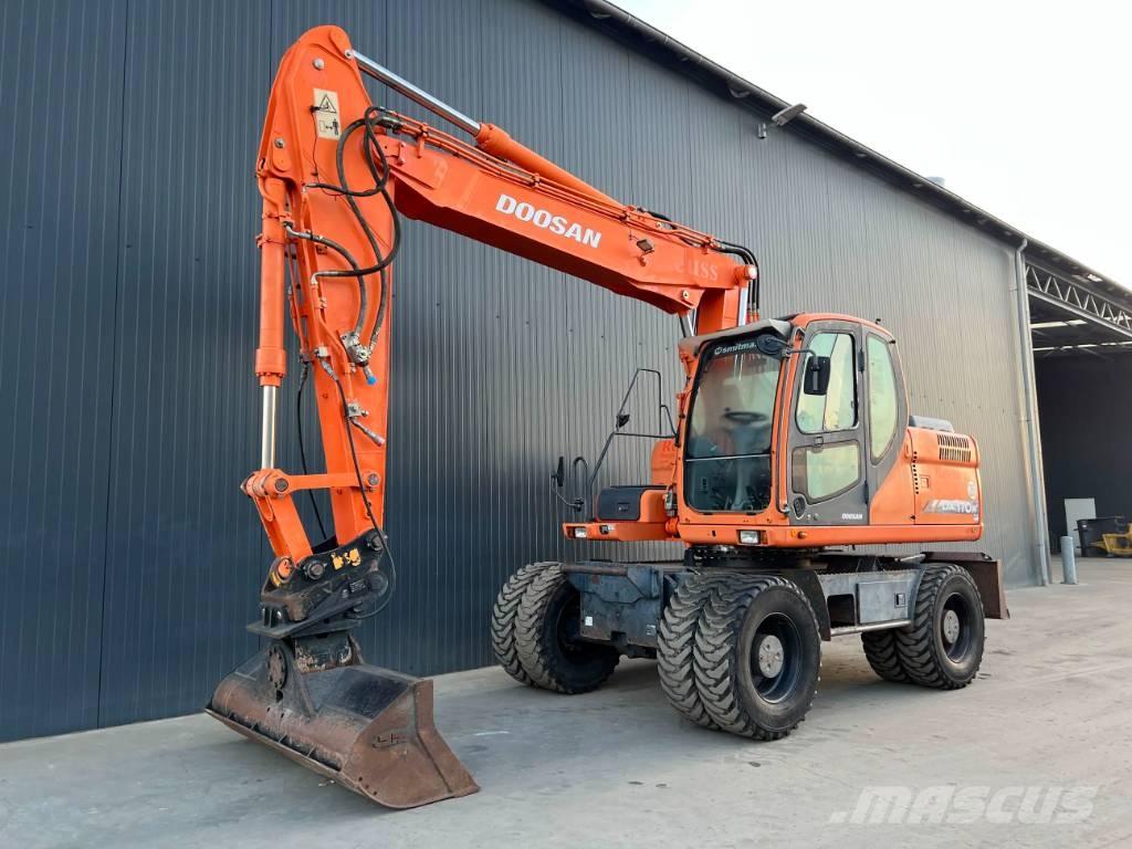 Doosan DX170W Pelle sur pneus