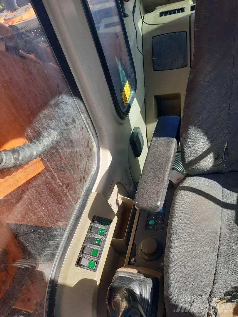 Daewoo DX340 LC V Pelle sur chenilles