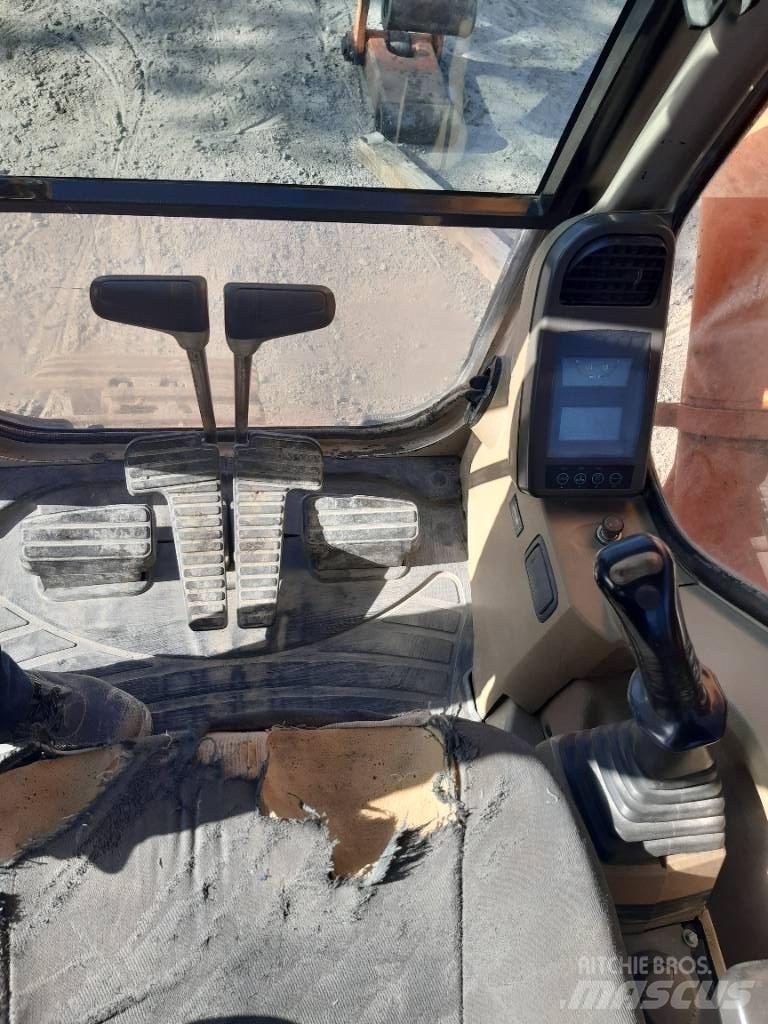 Daewoo DX340 LC V Pelle sur chenilles