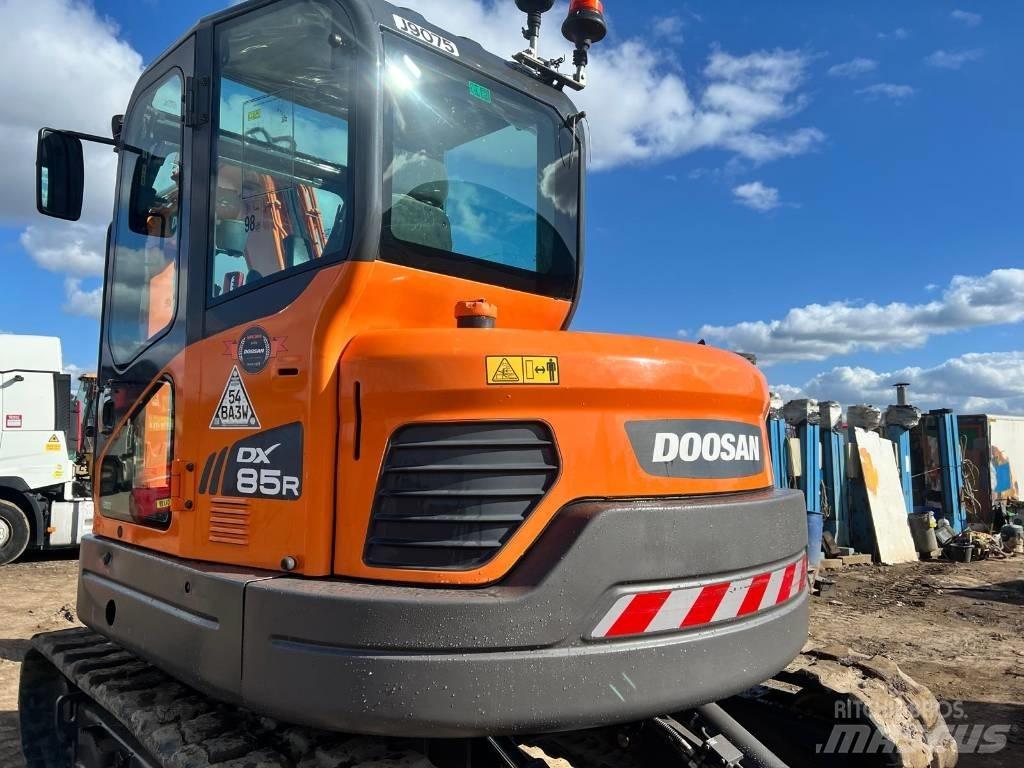 Doosan DX 85 R Mini pelle 7t-12t