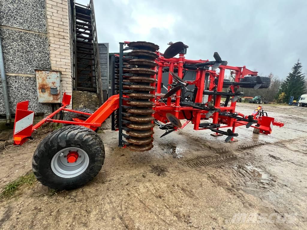 Kuhn CULTIM L4000 Déchaumeur, cultivateur