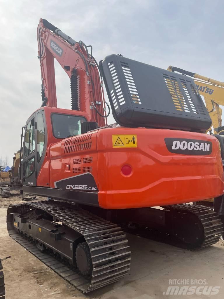 Doosan DX 225LC-9C Pelle sur chenilles