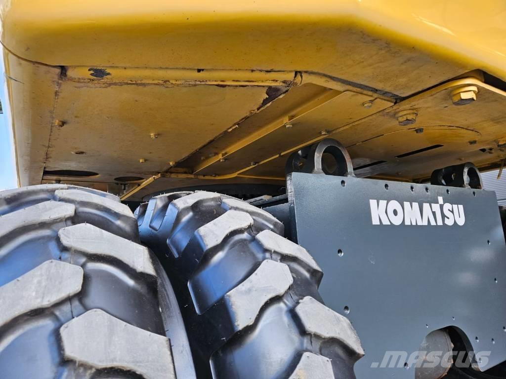 Komatsu PW 148-8 Pelle sur pneus