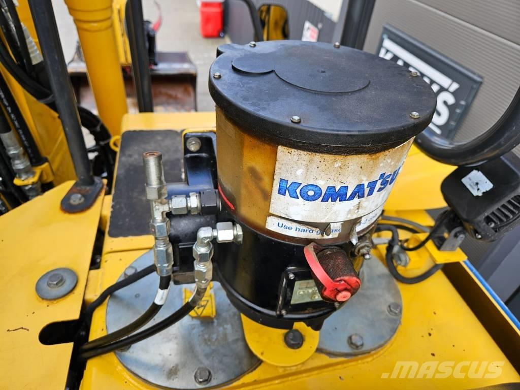 Komatsu PW 148-8 Pelle sur pneus