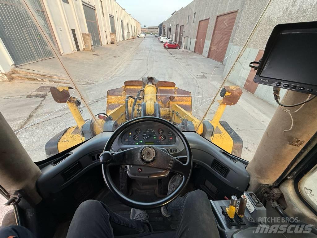 Komatsu WA 380-5H Chargeuse sur pneus