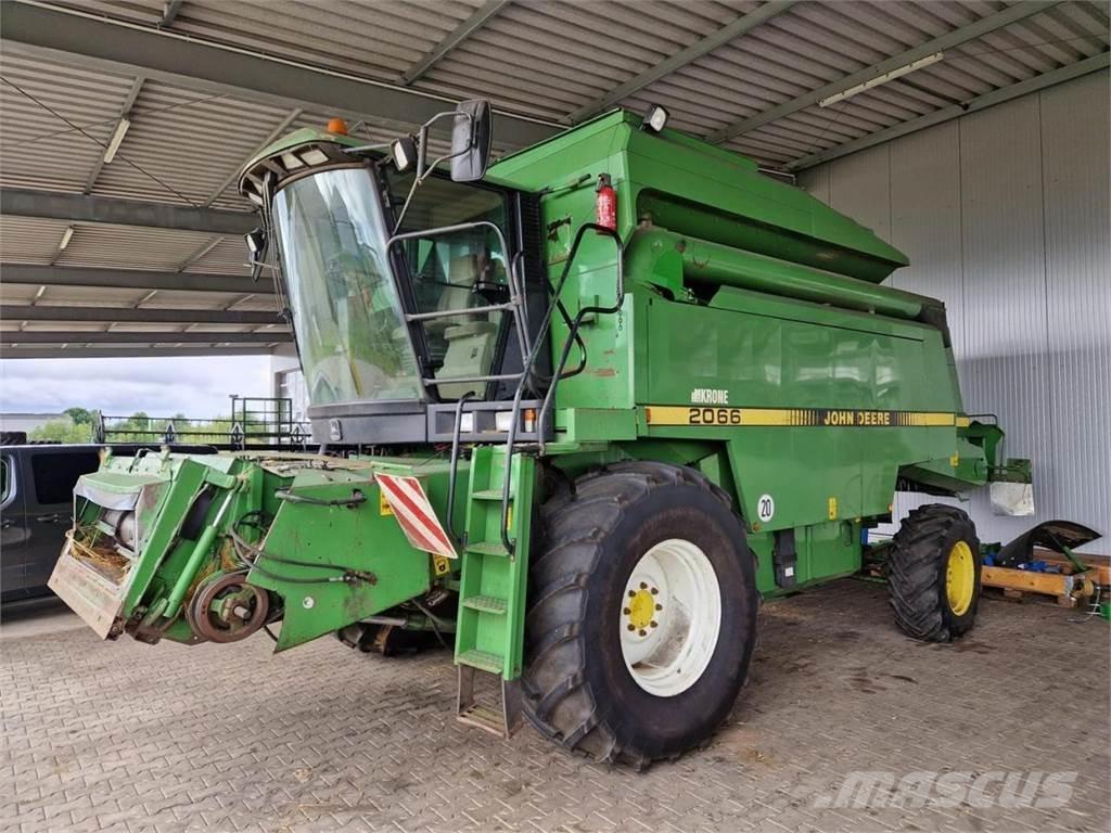 John Deere 2066 Moissonneuse batteuse