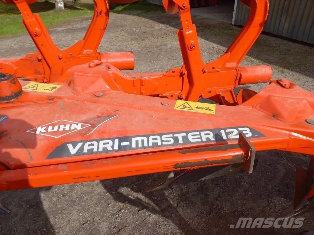 Kuhn Vari-Master 123 Charrue réversible