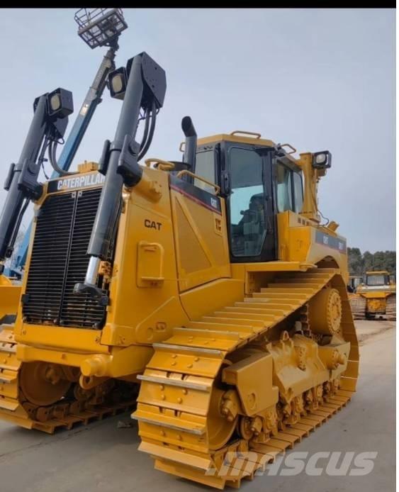 CAT D 8 T Bouteurs sur chenilles
