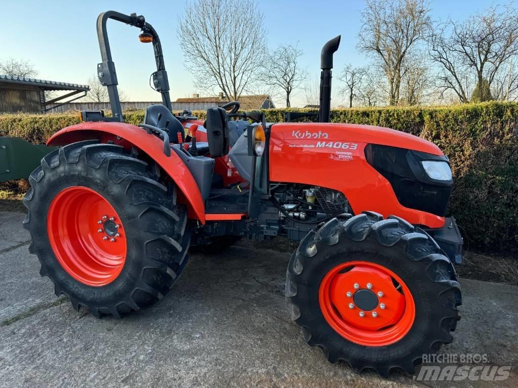 Kubota M 4-063 Tracteur
