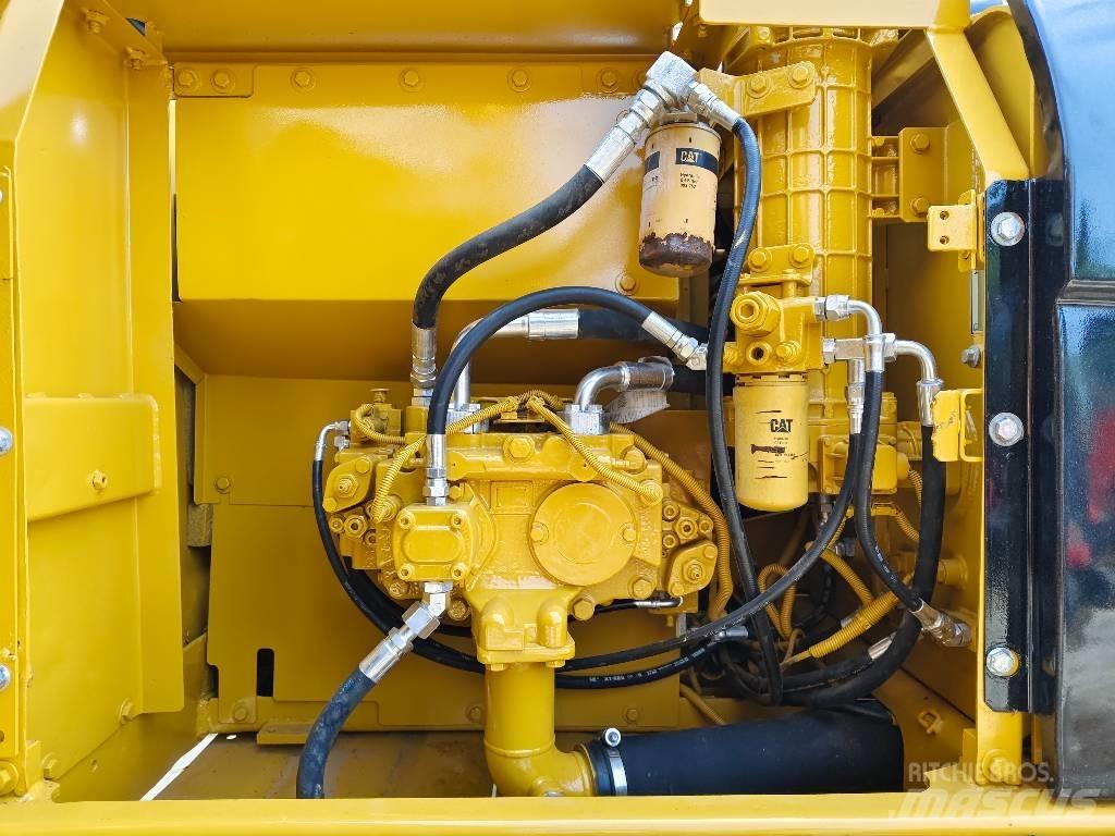 CAT 320 D Pelle sur chenilles