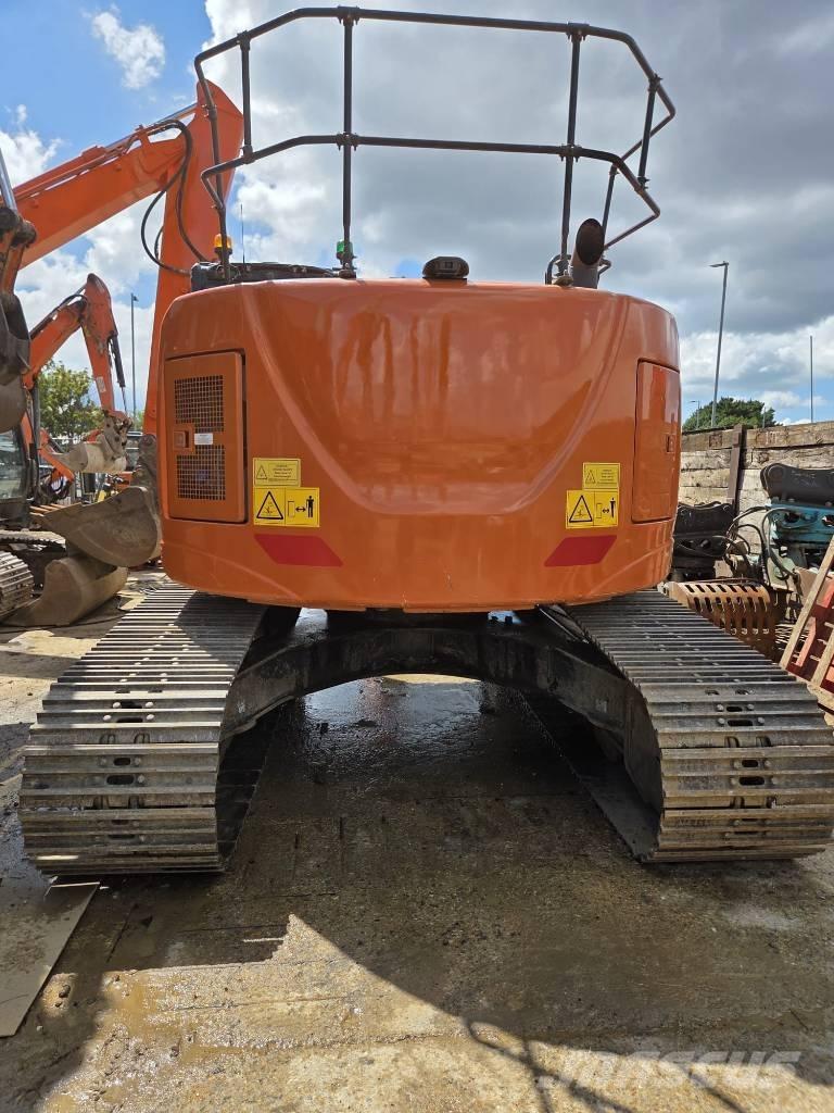 Hitachi ZX225US-6 Pelle sur chenilles