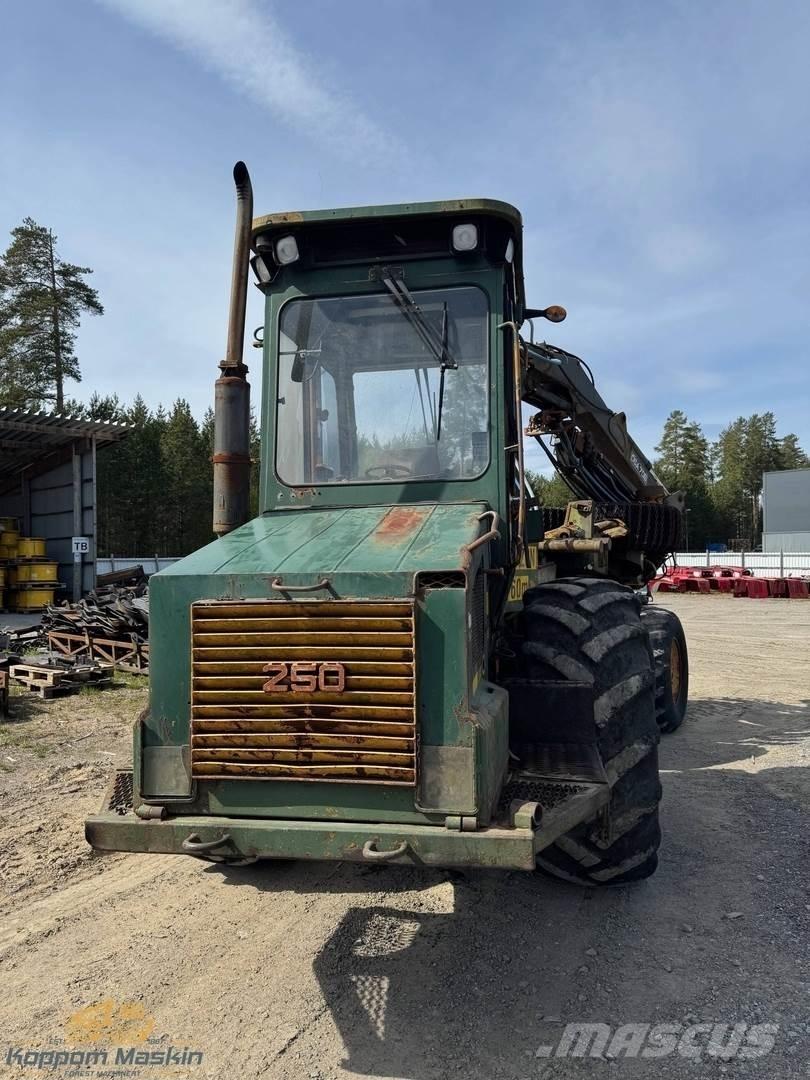Ösa 250/706 Abatteuse
