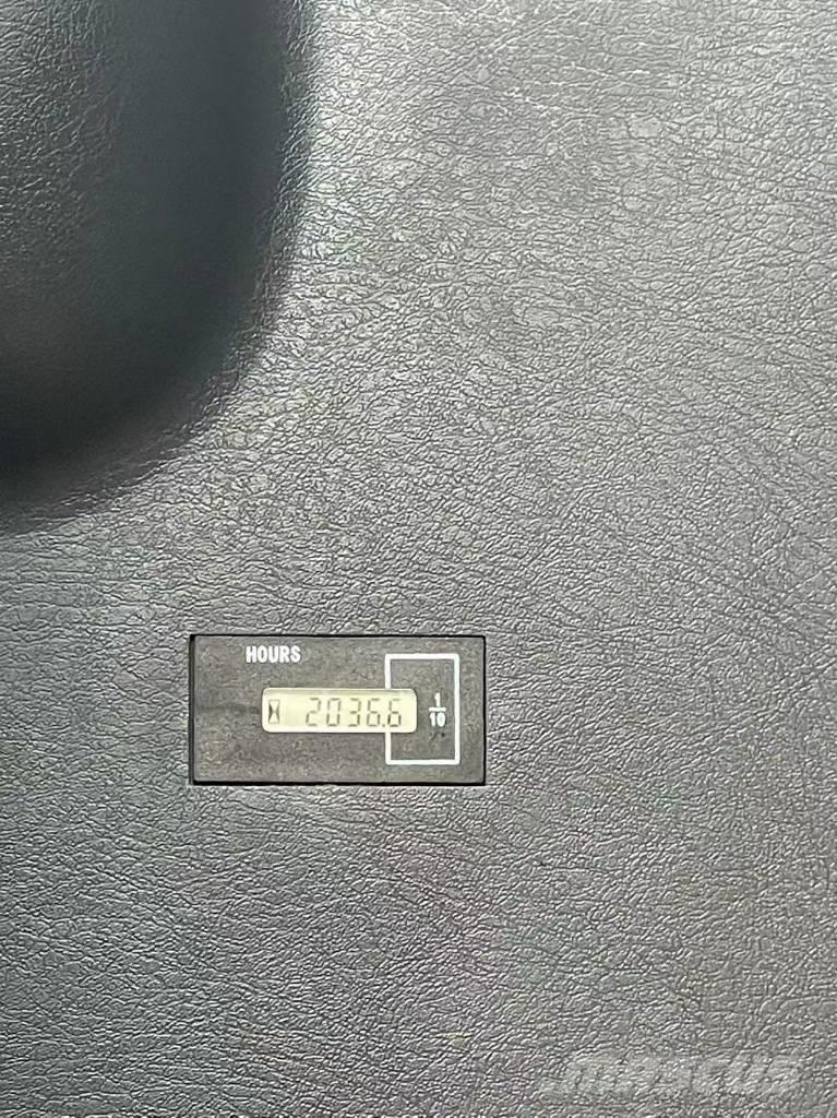 Hyundai 210W-9 Pelle sur pneus