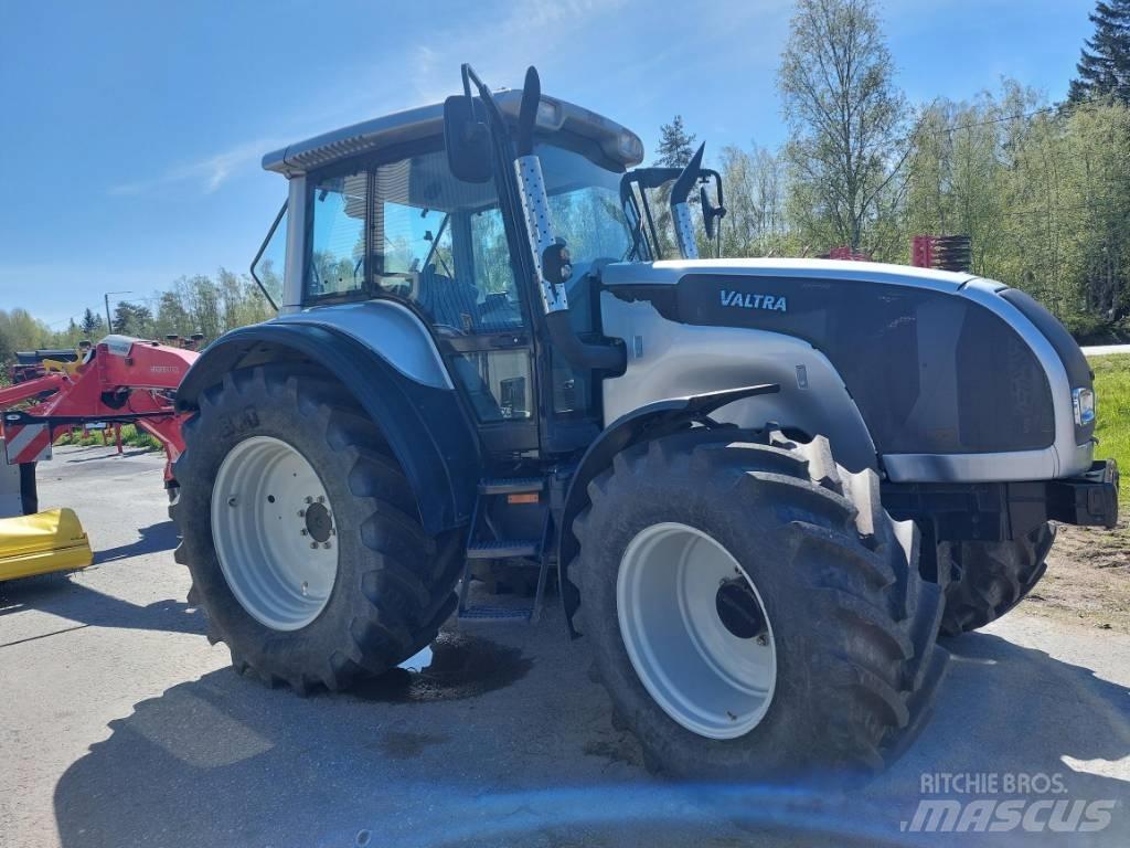 Valtra M 120 E Tracteur