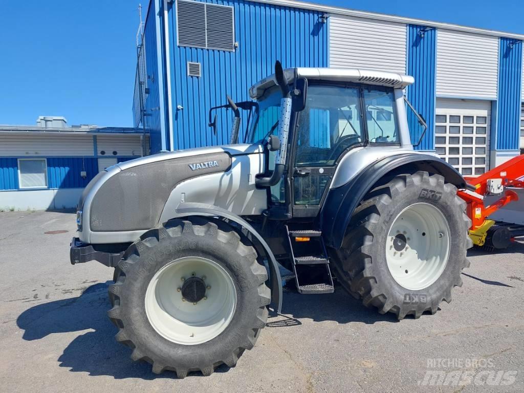 Valtra M 120 E Tracteur